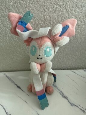 Pokemon Sylveon 2017 Tomy 8” Plush Toy Stuffed Animal